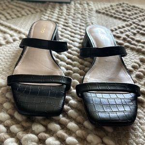 Black strappy heel sandal